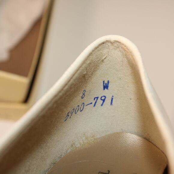 VTG Natural Bridge Shoes Handmade White Sz 8W Pre-Owned - Picture 3 of 6